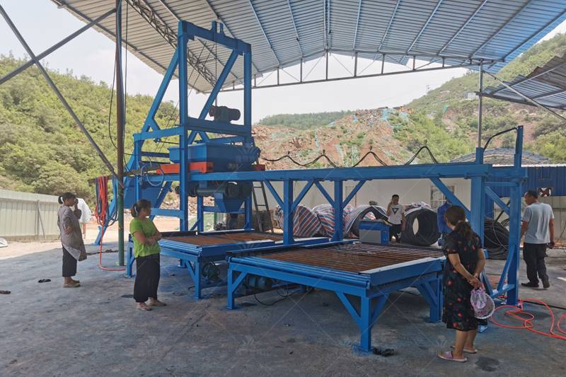 河南南陽預制塊自動化生產線(雙振臺展示)